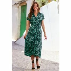 Sosandar Green Mark Making Short Sleeve Belted Shirt Dress -Sosandar unnamed file 1078