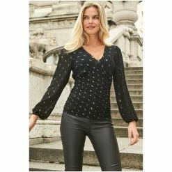 Sosandar Black Woven Fitted Top -Sosandar unnamed file 1614