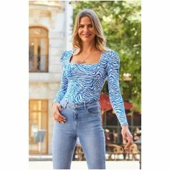 Sosandar Print Square Neck Ruched Sleeve Fitted Top 4 Sosandar Print Square Neck Ruched Sleeve Fitted Top -Sosandar unnamed file 1829