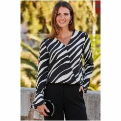 Sosandar Print Ruffle Blouse -Sosandar unnamed file 2030