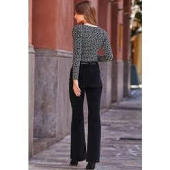 Sosandar Black Twist Neckline Fitted Top 3 Sosandar Black Twist Neckline Fitted Top -Sosandar unnamed file 2045