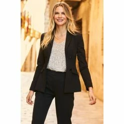 Sosandar Black Silky Detail Tuxedo Blazer -Sosandar unnamed file 2146