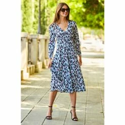 Sosandar Blue Printed Ruched Front Midi Fit And Flare Dress 4 Sosandar Blue Printed Ruched Front Midi Fit And Flare Dress -Sosandar unnamed file 233