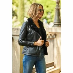 Sosandar Black PU Biker Jacket With Faux Fur Collar 3 Sosandar Black PU Biker Jacket With Faux Fur Collar -Sosandar unnamed file 2467