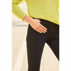 Sosandar Green V Neck Tape Yarn Jumper -Sosandar unnamed file 3014