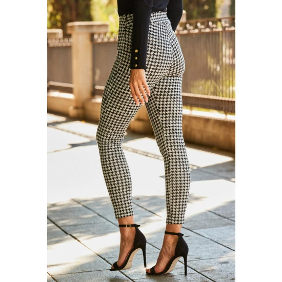 unnamed-file-3864.jpg Sosandar Black Dogtooth Legging With Zip Detail Pockets -Sosandar unnamed file 3864