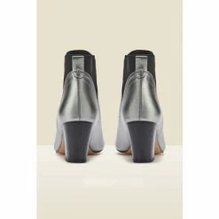 Sosandar Silver Leather Mid Heel Chelsea Boot -Sosandar unnamed file 4265
