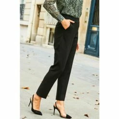 Sosandar Black Tapered Trouser -Sosandar unnamed file 4327