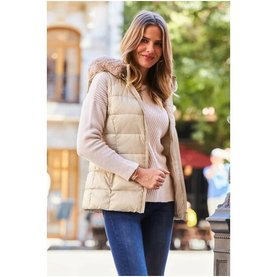 unnamed-file-4816.jpg Sosandar Neutral Padded Gilet With Fur Hood -Sosandar unnamed file 4816