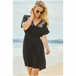 Sosandar Black Embroidered Floral Detail Tie Back Beach Kaftan -Sosandar unnamed file 4926