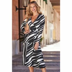 Sosandar Black Mono Printed Wrap Dress 3 Sosandar Black Mono Printed Wrap Dress -Sosandar unnamed file 904