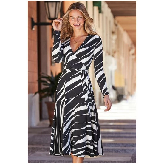 unnamed-file-906.jpg Sosandar Black Mono Printed Wrap Dress -Sosandar unnamed file 906